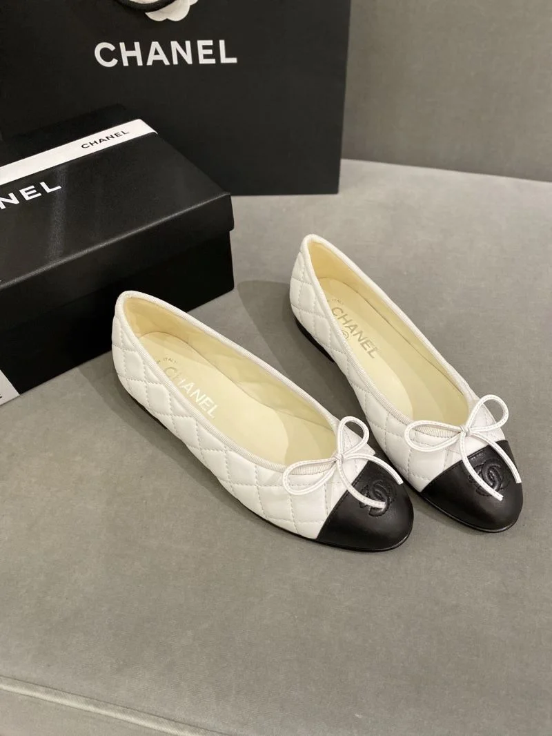 Chanel Flat Shoes Premium 18264