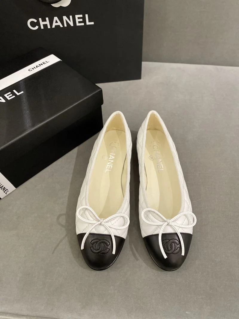 Chanel Flat Shoes Premium 18264