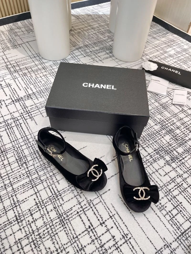 Chanel Flat Shoes DailyWear 18250