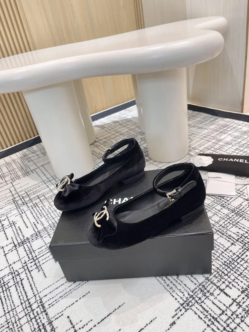 Chanel Flat Shoes DailyWear 18250