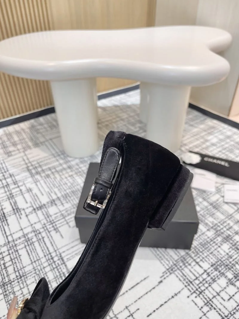 Chanel Flat Shoes DailyWear 18250