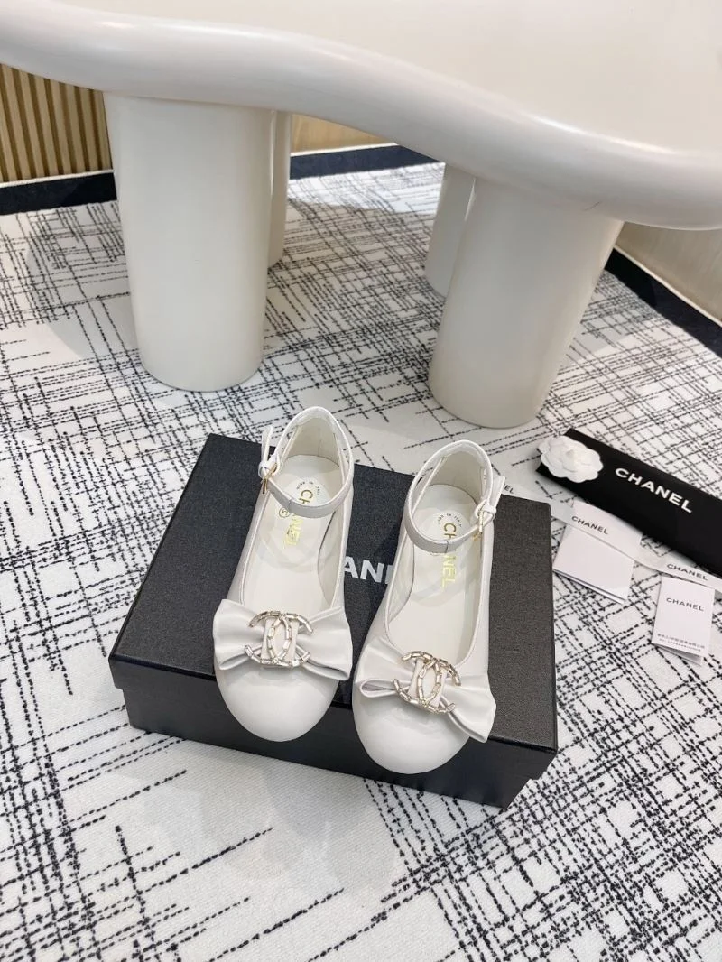 Chanel Flat Shoes Elegant 18249