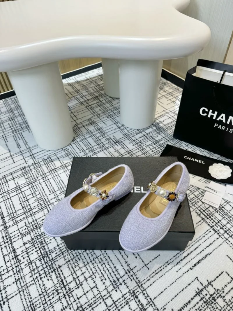 Trendsetting Chanel Flat Shoes 18252