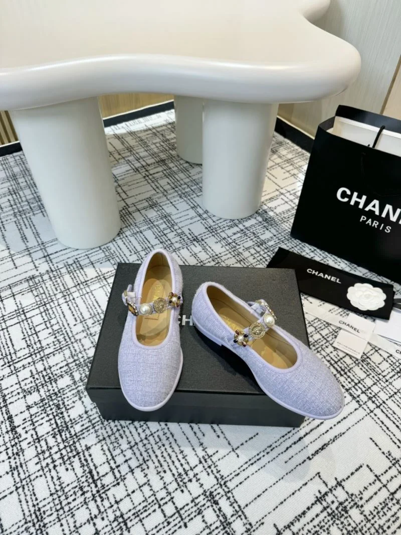 Trendsetting Chanel Flat Shoes 18252