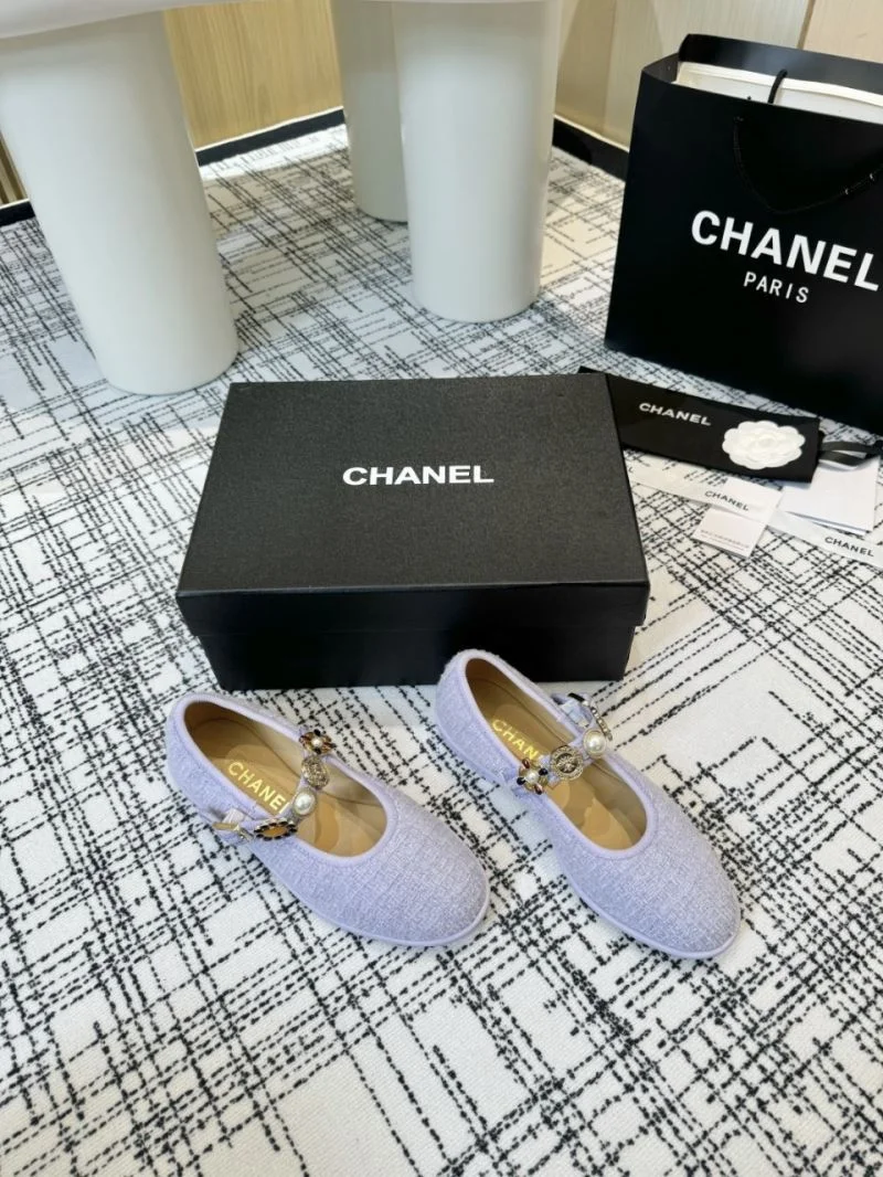 Trendsetting Chanel Flat Shoes 18252