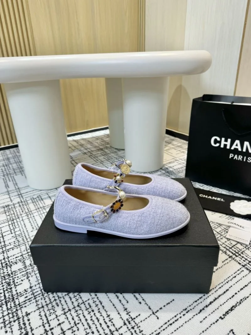Trendsetting Chanel Flat Shoes 18252