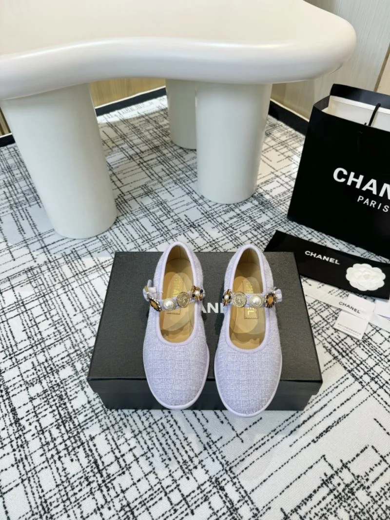 Trendsetting Chanel Flat Shoes 18252