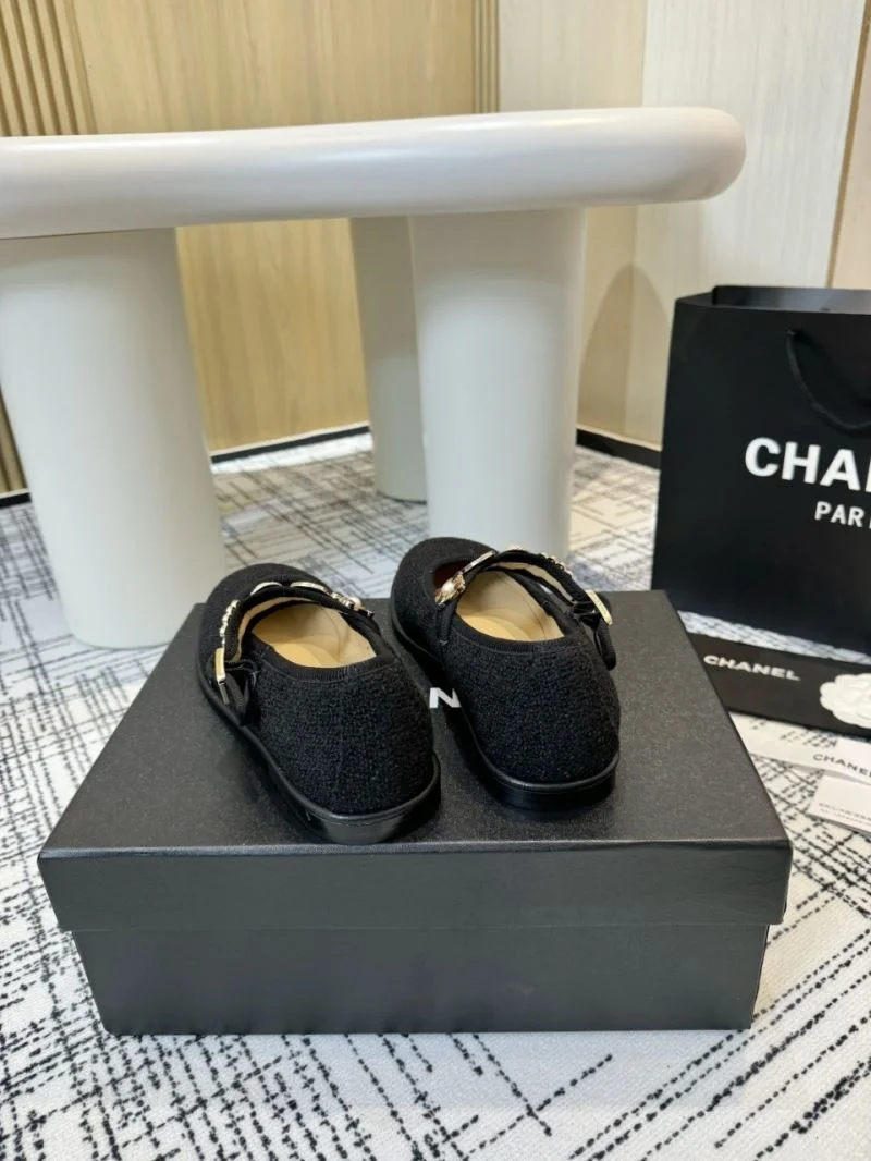 Stylish Chanel Flat Shoes 18245