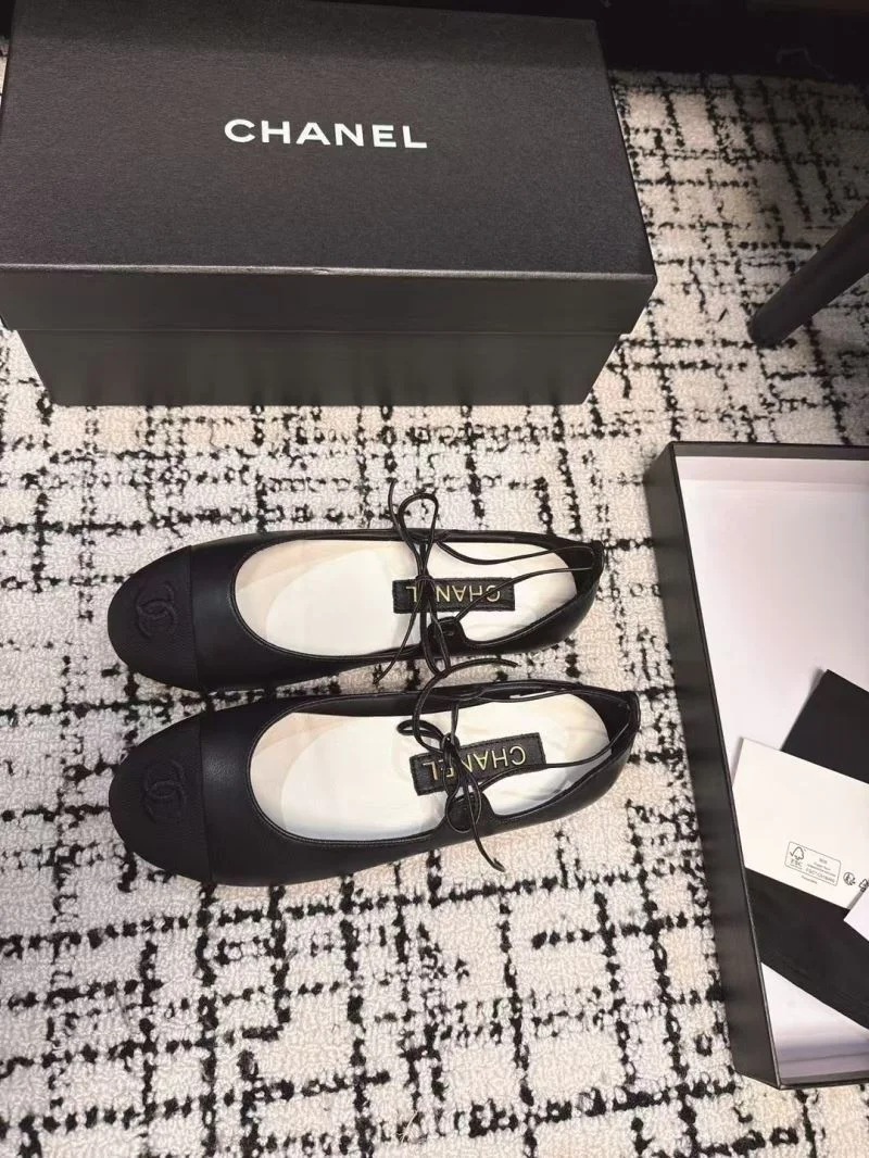 Timeless Chanel Flat Shoes 18257