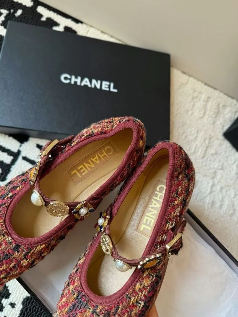 Original Chanel Flat Shoes 18239