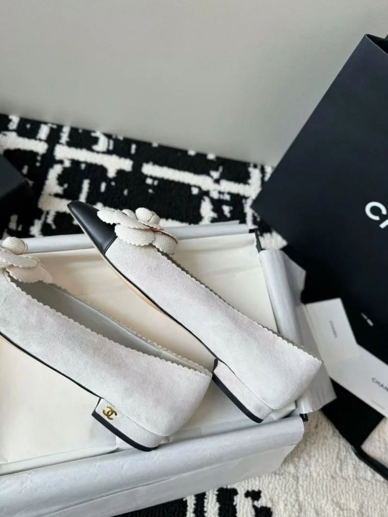 Chanel Flat Shoes WaterResistant 18218