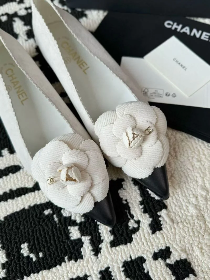 Chanel Flat Shoes WaterResistant 18218