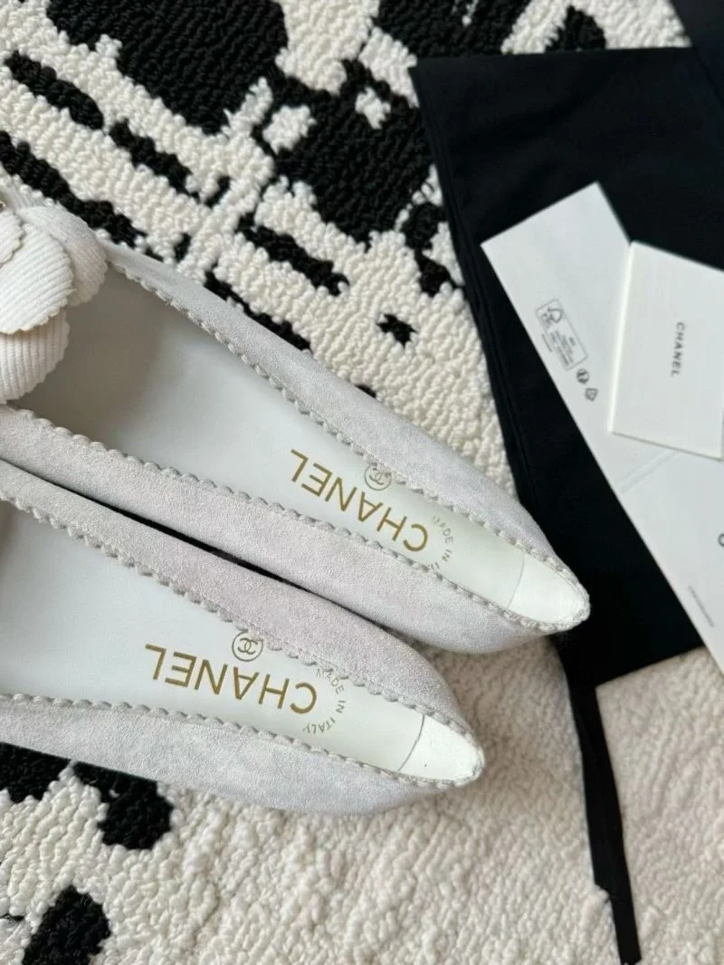 Chanel Flat Shoes WaterResistant 18218