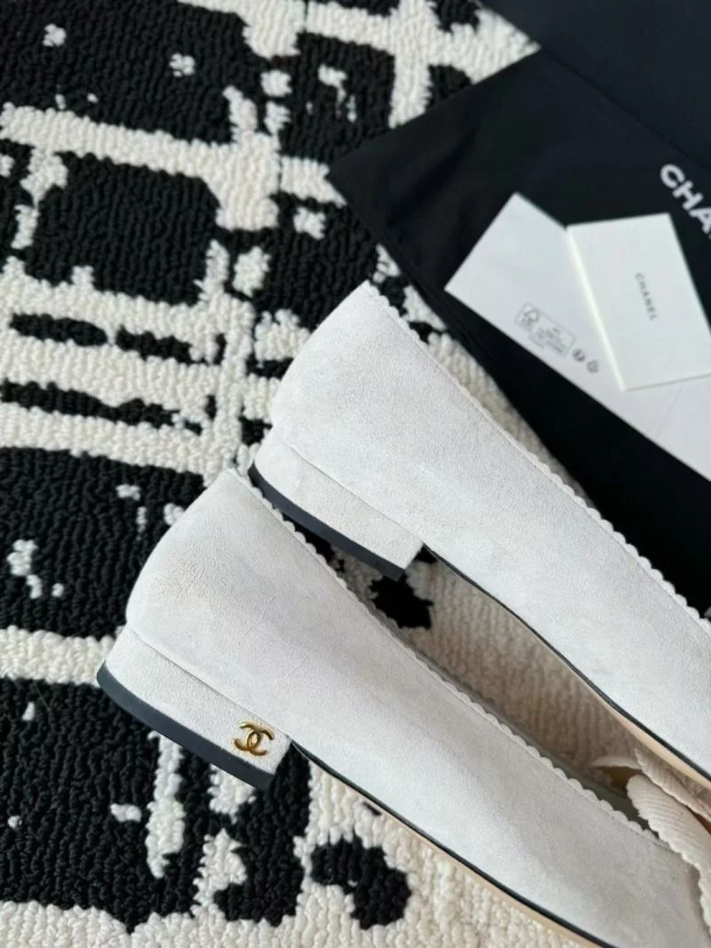 Chanel Flat Shoes WaterResistant 18218