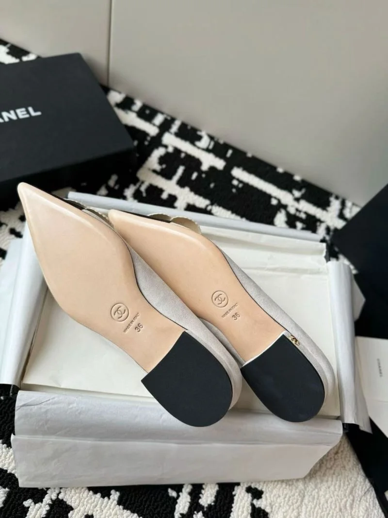 Chanel Flat Shoes WaterResistant 18218