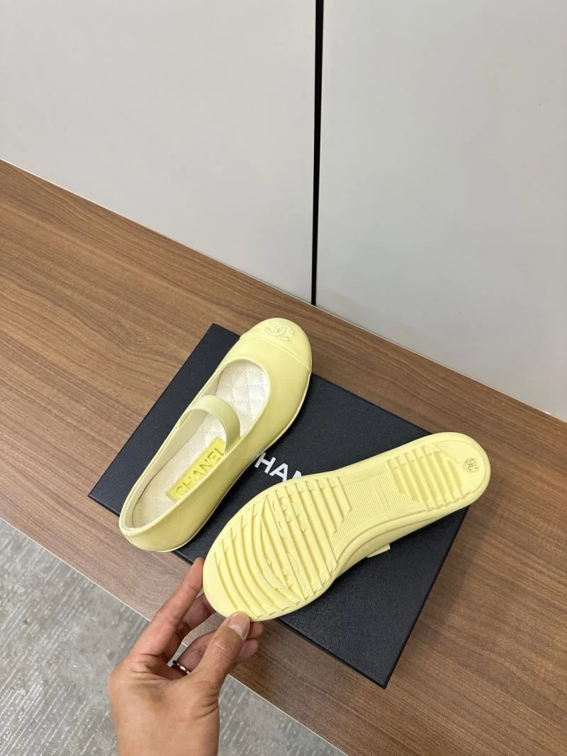 Chanel Flat Shoes Durable 18208