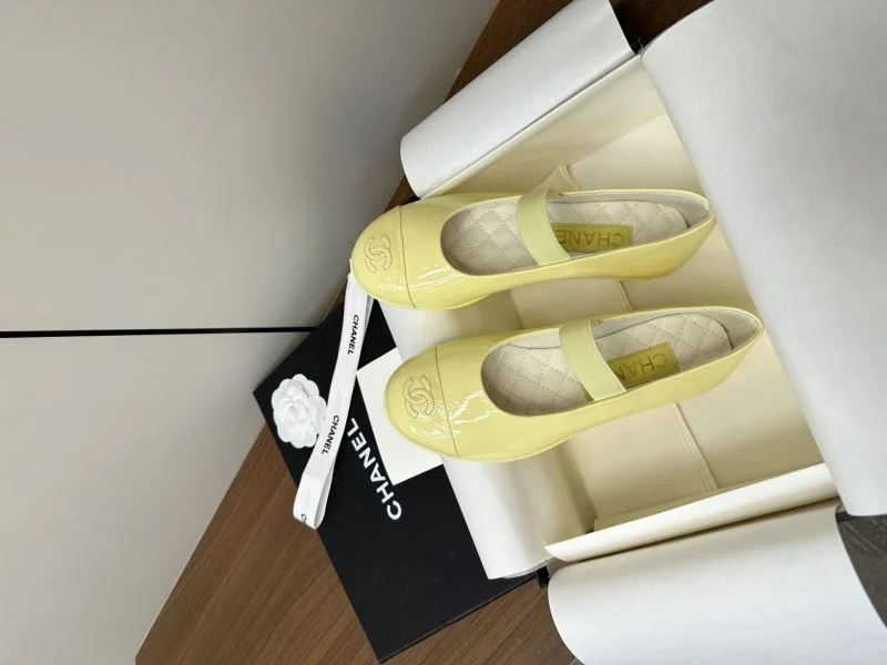 Chanel Flat Shoes Durable 18208