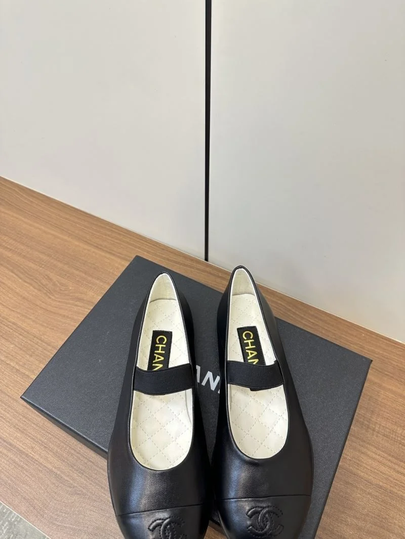 Chanel Flat Shoes GoAnywhere 18267