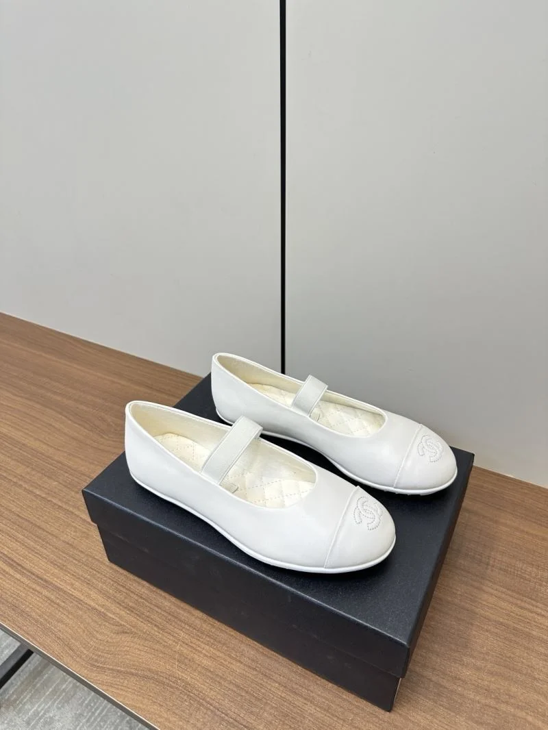 Seasonal Chanel Flat Shoes 18213