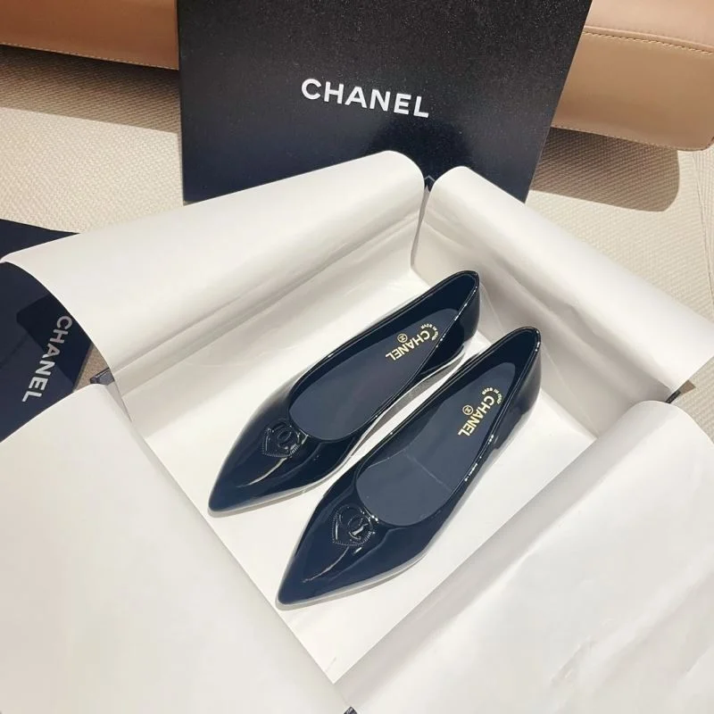 Chanel Flat Shoes StreetReady 18204