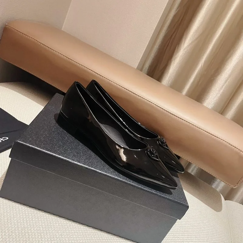 Chanel Flat Shoes StreetReady 18204