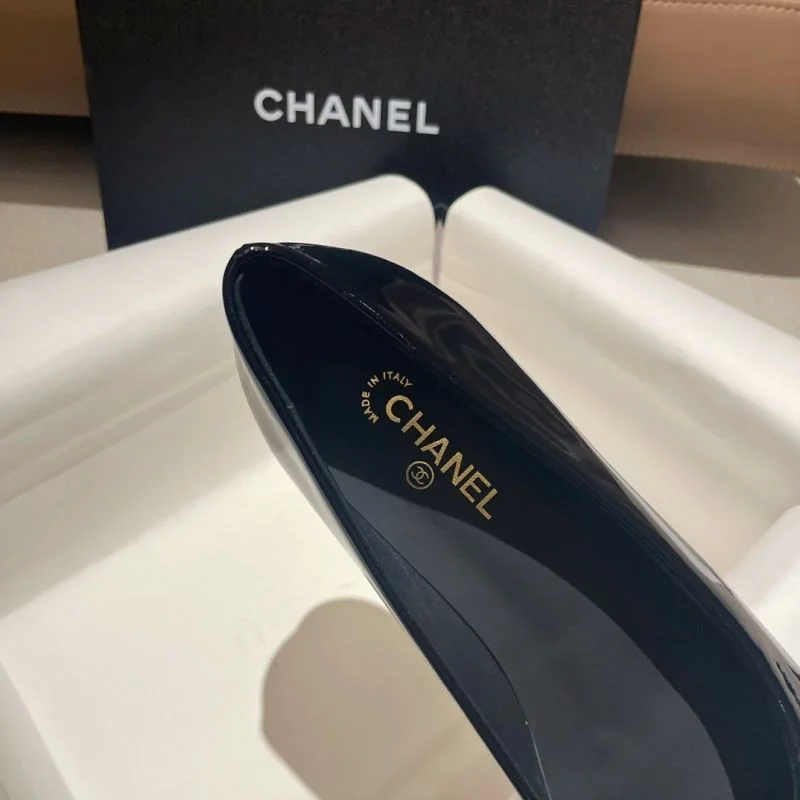 Chanel Flat Shoes StreetReady 18204