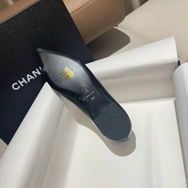 Chanel Flat Shoes StreetReady 18204