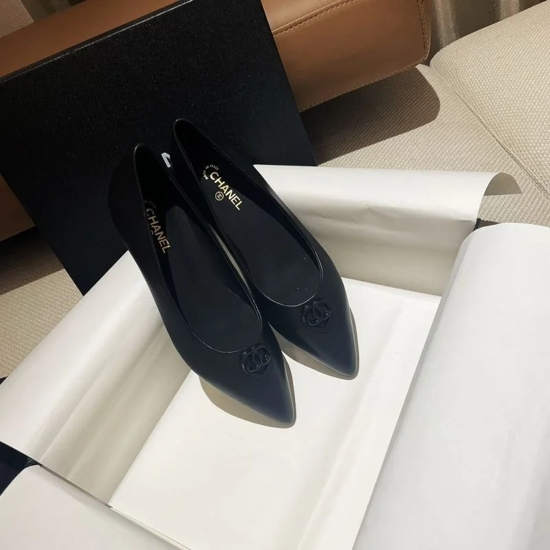 Chanel Flat Shoes Resilient 18210