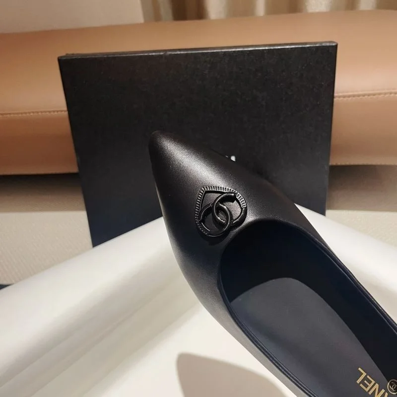 Chanel Flat Shoes Resilient 18210