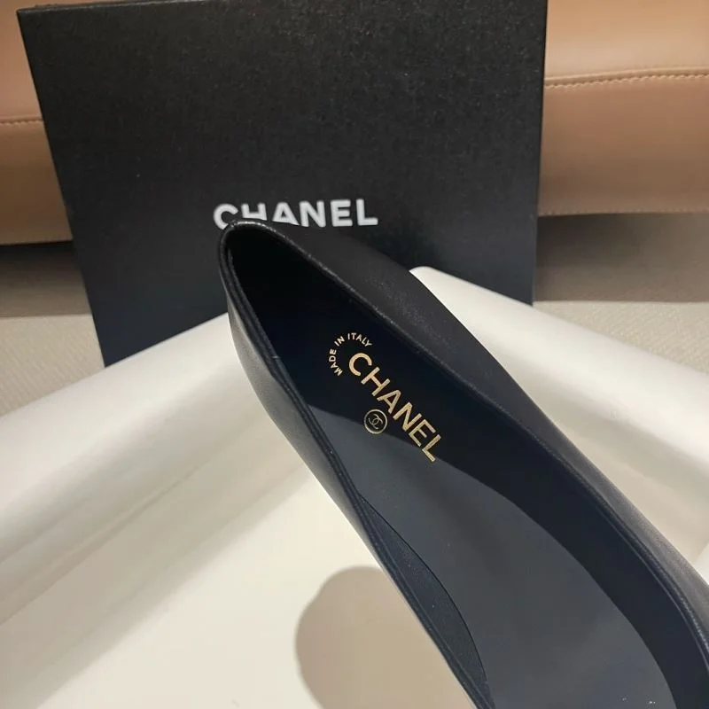 Chanel Flat Shoes Resilient 18210