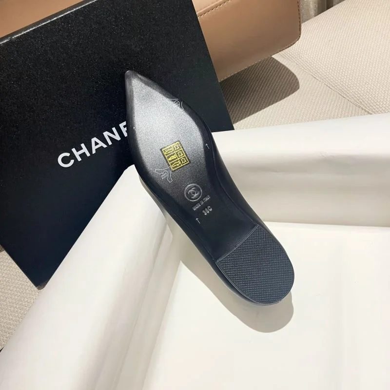 Chanel Flat Shoes Resilient 18210