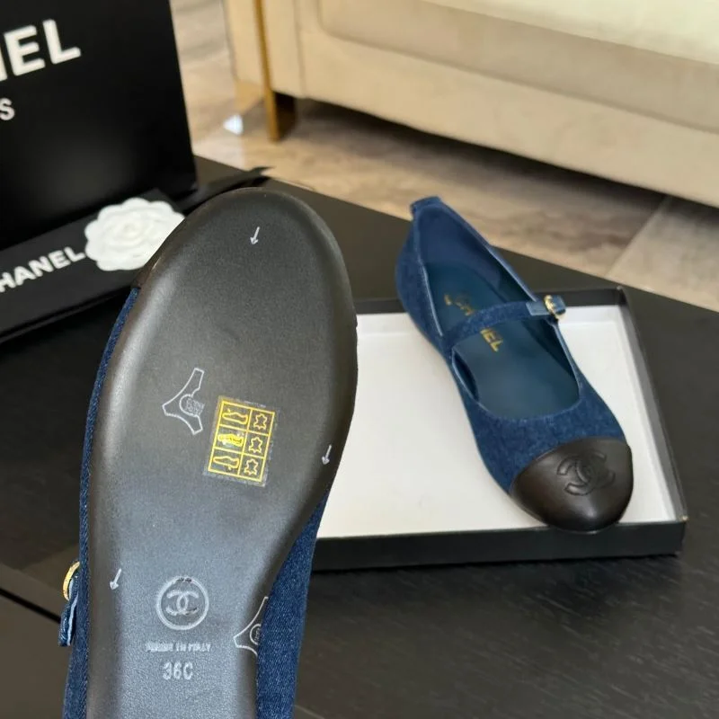 Attractive Chanel Flat Shoes 18209