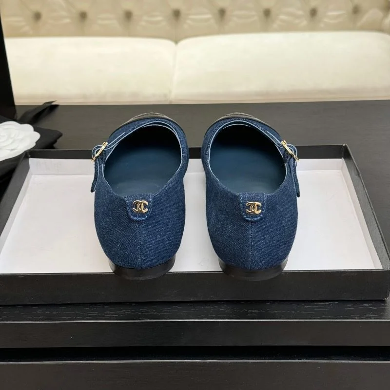 Attractive Chanel Flat Shoes 18209