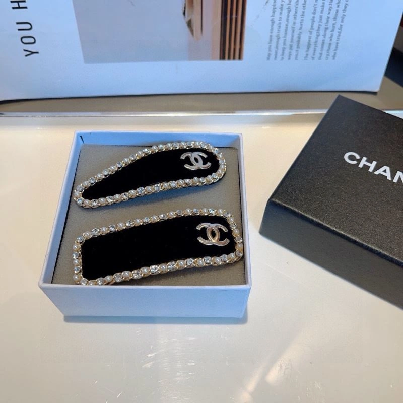EyeCatching Chanel Hair Hoop 263764