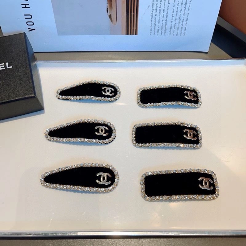 EyeCatching Chanel Hair Hoop 263764