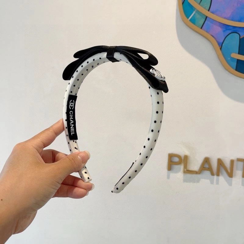 Minimalist Chanel Hair Hoop 263743