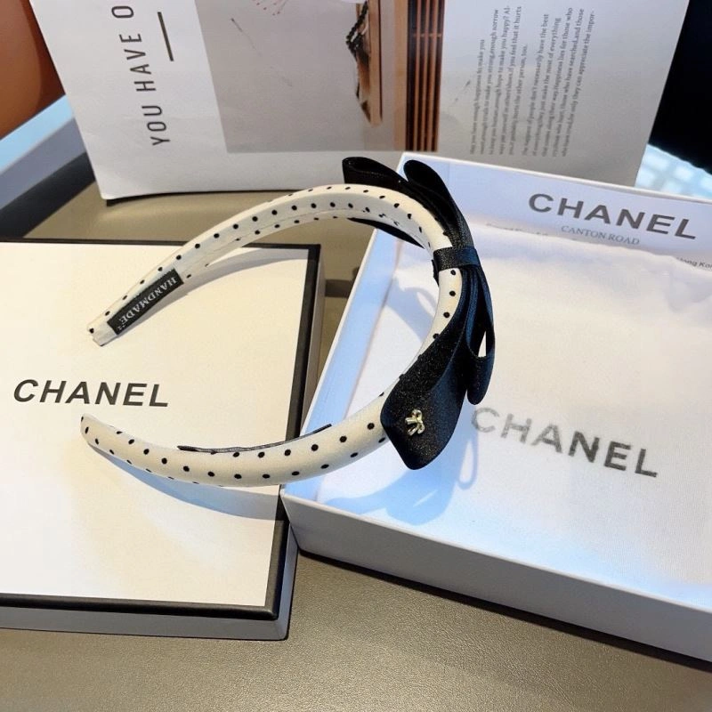 Minimalist Chanel Hair Hoop 263743