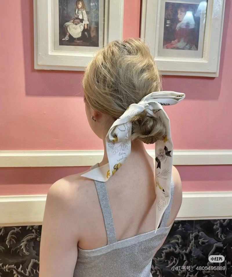 Supportive Chanel Hair Hoop 263354