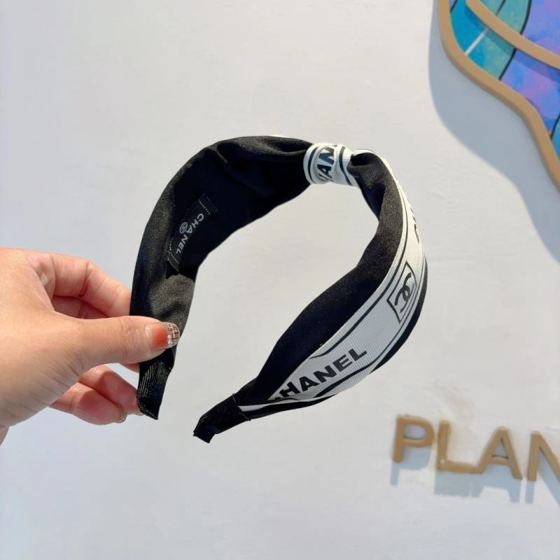 Compact Chanel Hair Hoop 264762
