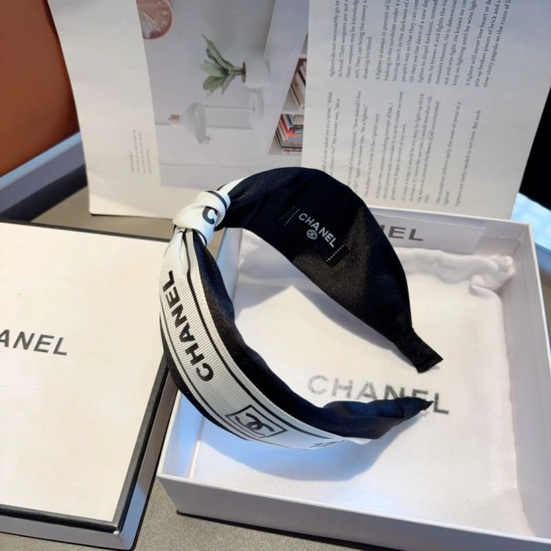 Compact Chanel Hair Hoop 264762