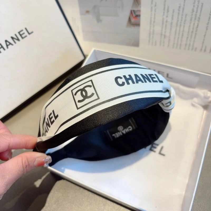Compact Chanel Hair Hoop 264762
