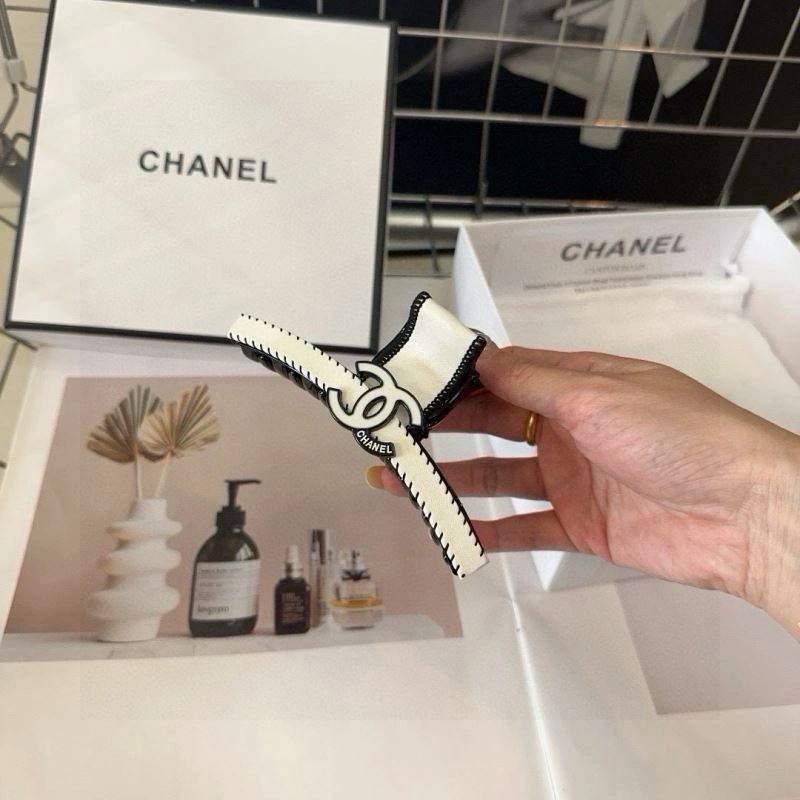 EyeCatching Chanel Hair Hoop 264640