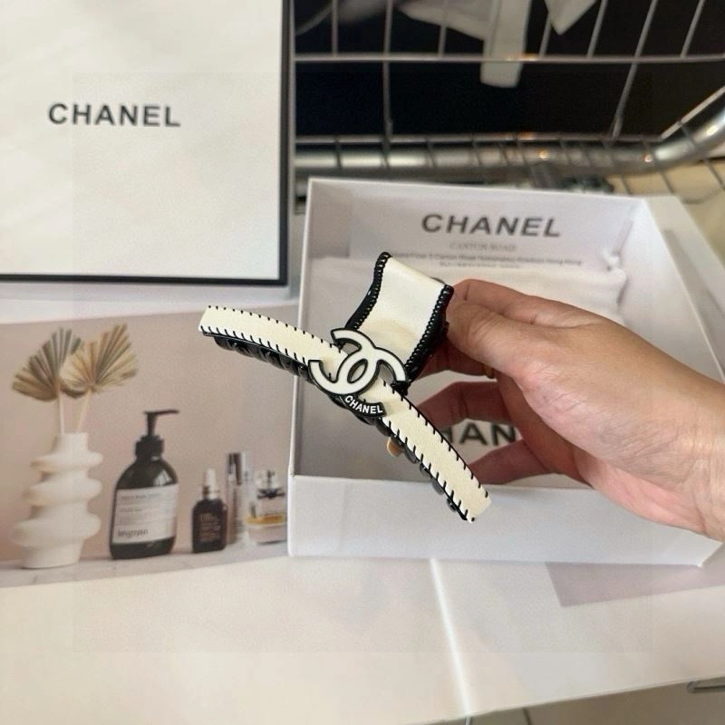 EyeCatching Chanel Hair Hoop 264640