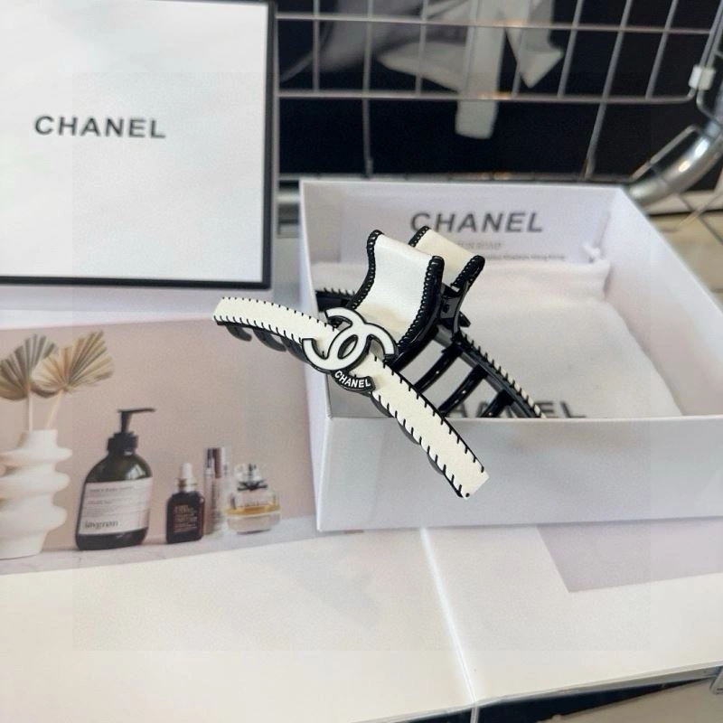 EyeCatching Chanel Hair Hoop 264640