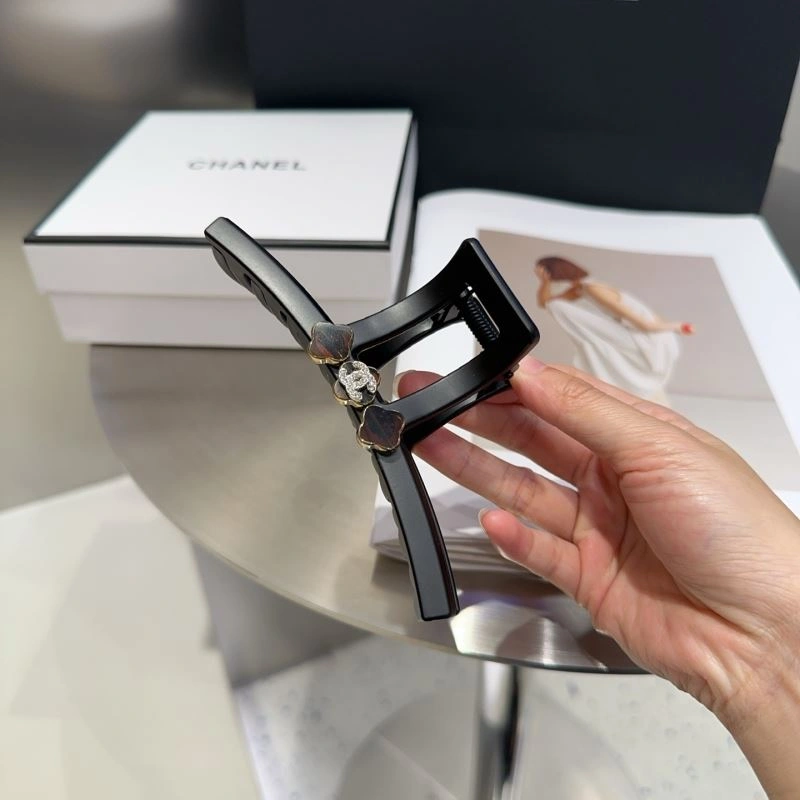 Sleek Chanel Hair Hoop 264598