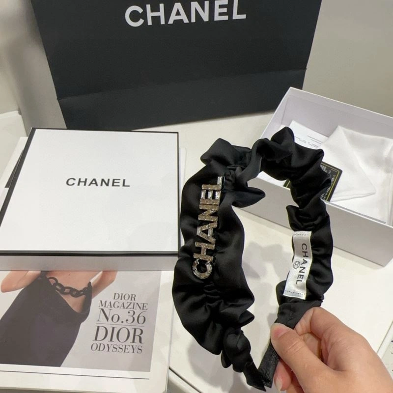 Minimalist Chanel Hair Hoop 264592