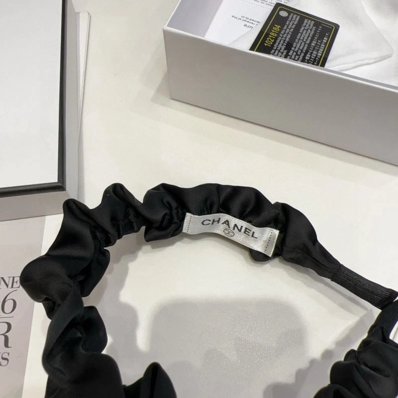Minimalist Chanel Hair Hoop 264592