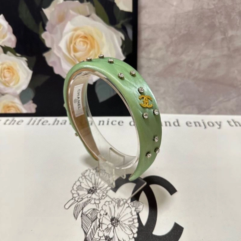 Supportive Chanel Hair Hoop 264573