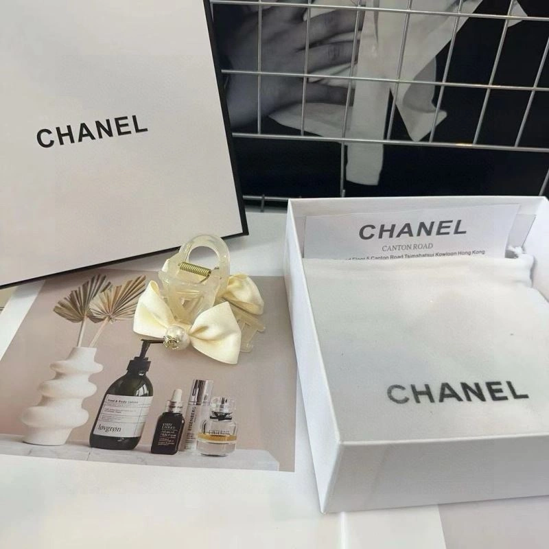 Neat Chanel Hair Hoop 264551