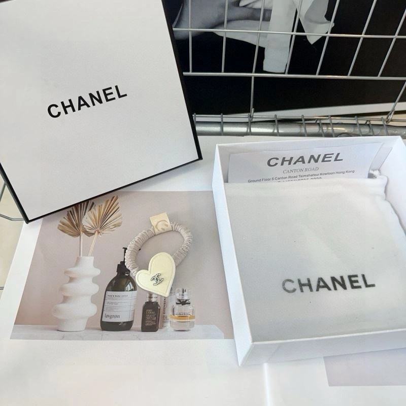 Compact Chanel Hair Hoop 264541